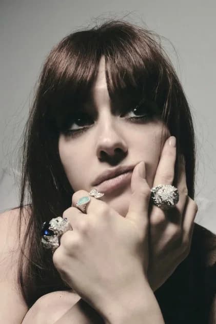 Daisy Edgar-Jones