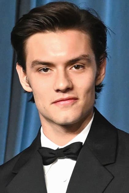 Louis Partridge