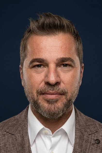 Engin Altan Düzyatan
