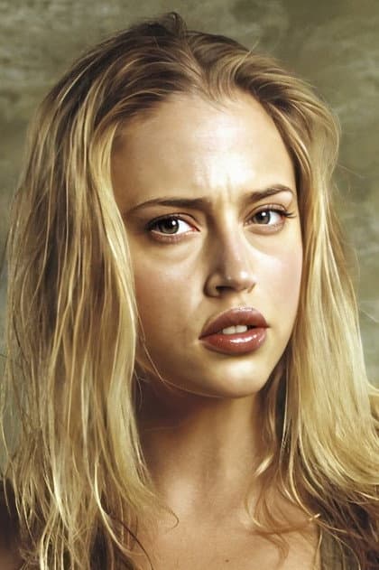 Estella Warren