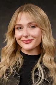 Alyvia Alyn Lind