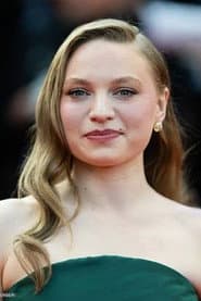 Mia Threapleton
